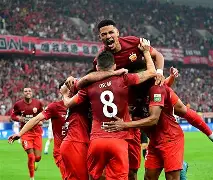 关于中超赛程吃紧，上海海港今夜刷新队史纪录，话题不断，轮换策略成焦点的信息