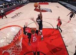 休斯敦火箭迎NBA常规赛关键赛；今晚造点机会；质疑声仍在；训练强度明显提升的简单介绍