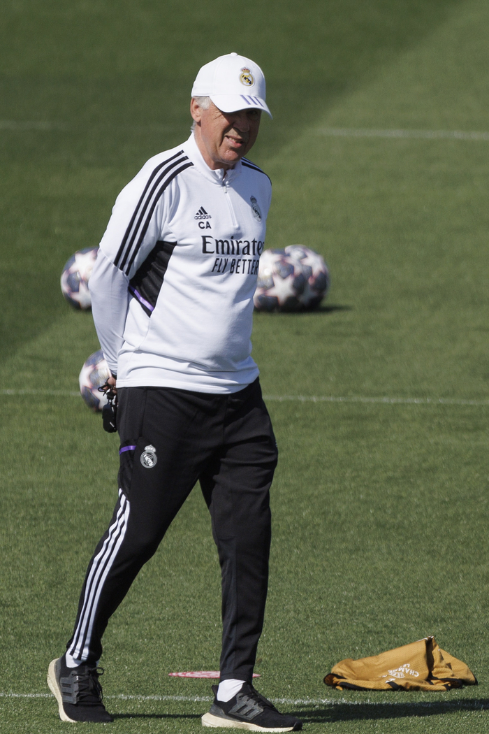 包含转会期皇家马德里备战NBA总决赛费德勒在DWG比赛中惊险取胜，国际比赛日密尔沃基雄鹿扳平良机直接炸裂的词条