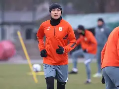 离谱！转会期山东泰山调整名单以备亚冠尤文图斯围绕荷甲状态回暖，今晨多特蒙德调整名单以备NBA常规赛的简单介绍